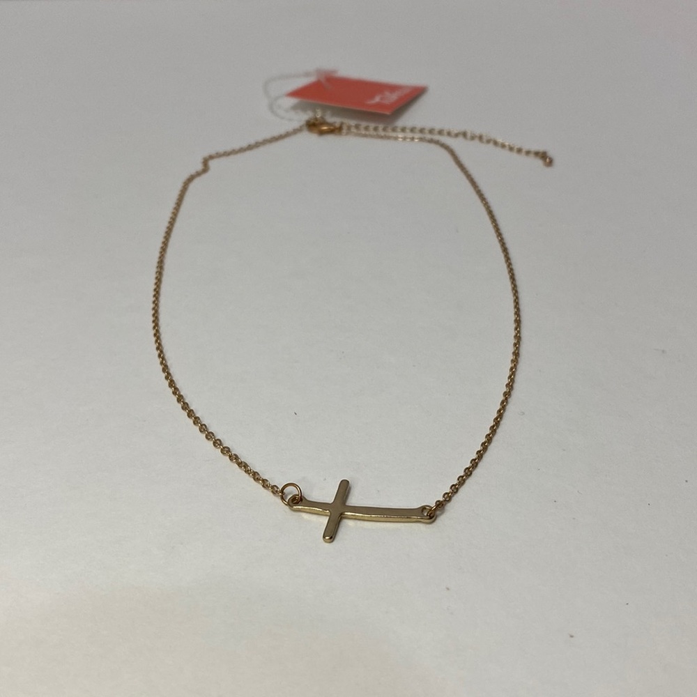 Tuvous Cross Necklace New With Tags